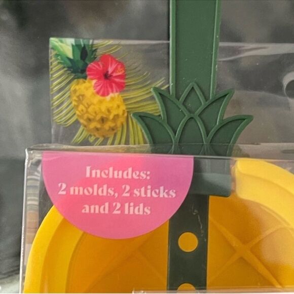 Tropic Like Its Hot. Silicone Pineapple Popsicle Molds NEW. - Picture 6 of 10